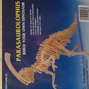 PARASAUROLOPHUS DINOSAUR
